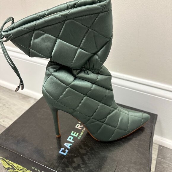 Cape Robbin Quilted Stiletto Ankle Boots – Size 8 (Brand New in Box) - Picture 2 of 2